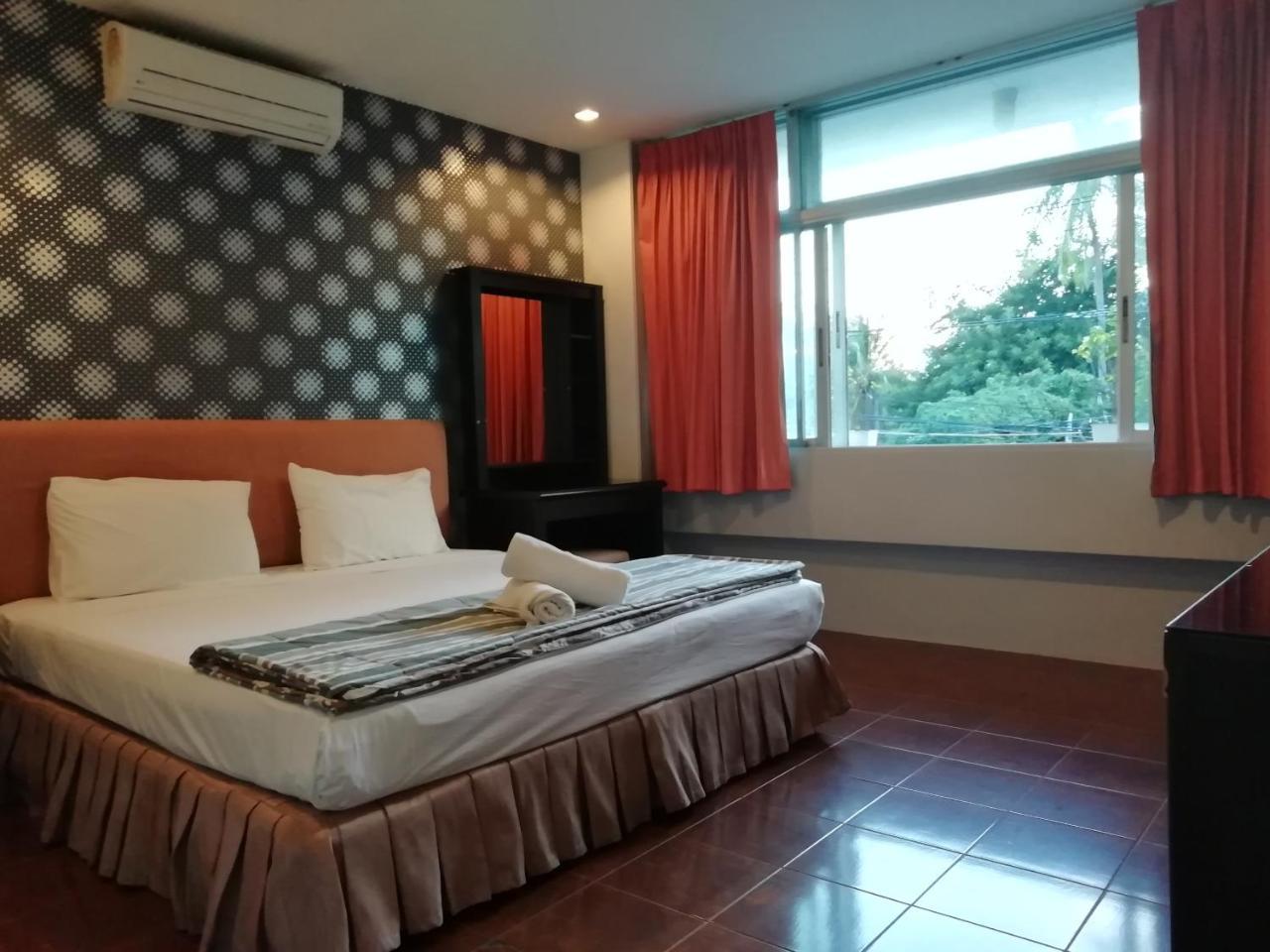 Fnb Hotel Central Pattaya Exterior foto